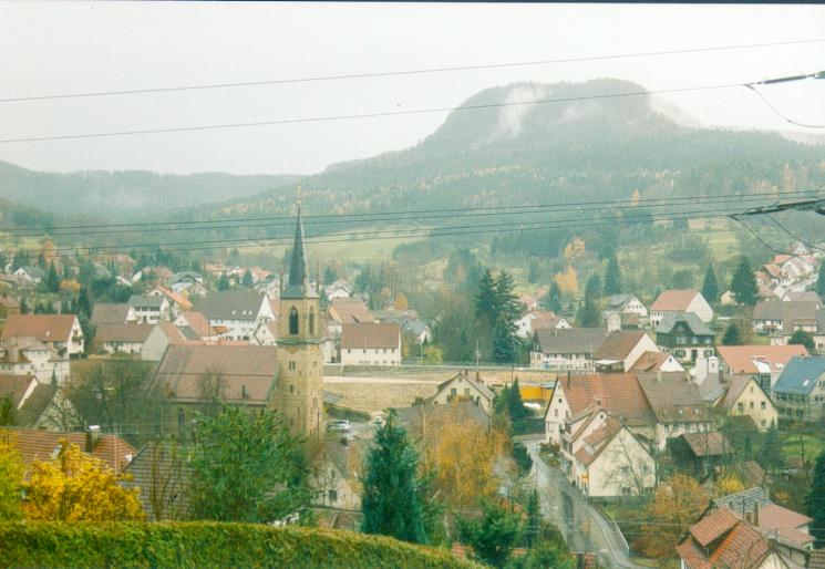 Laufen an der Eyach, mit Gräbelesberg (22.11.2000 / WF)